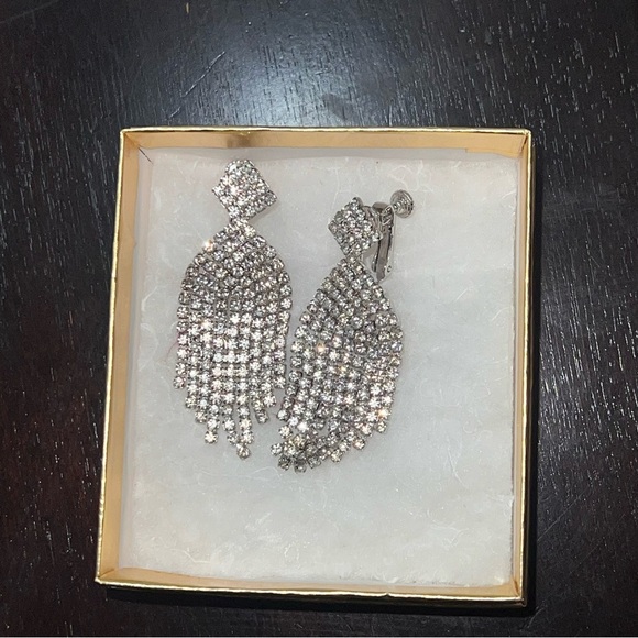 Vintage Les Bernard Rhinestone Waterfall Earrings Signed, Screw Back Clips. - Picture 3 of 4
